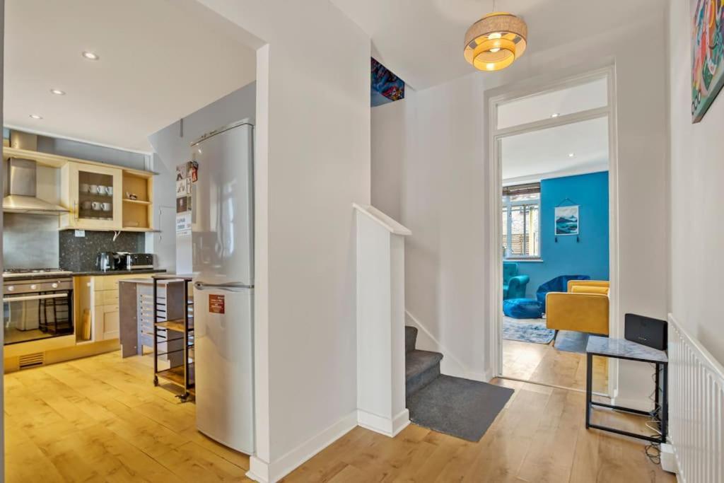 Lovely 3-Bed Clapham Common 런던 외부 사진